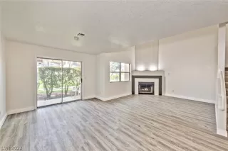 Photo #4: 2382965 Listing 