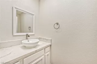 Photo #6: 2382965 Listing 