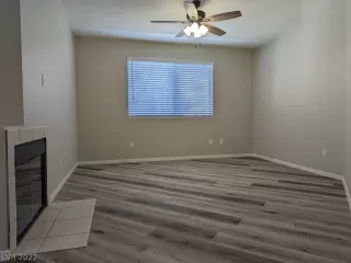 Photo #4: 2382970 Listing 