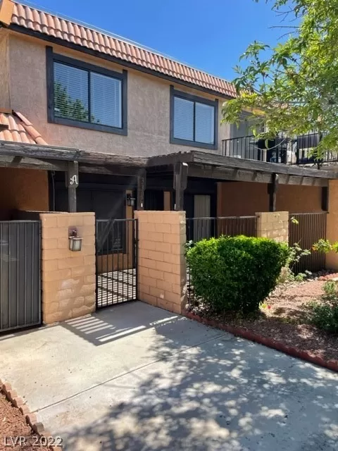 MLS: 2382986 Condo For Sale