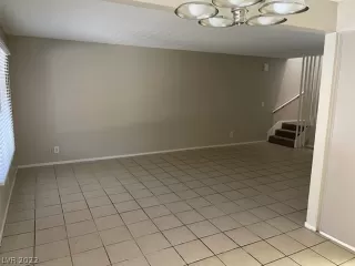 Photo #2: 2382986 Listing