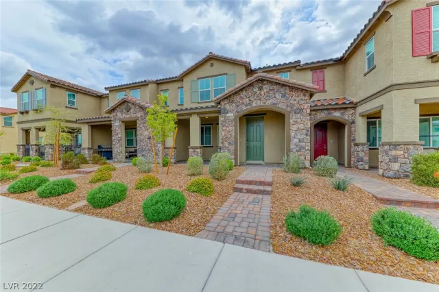 MLS: 2382988 Condo For Sale