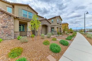 Photo #1: 2382988 Listing 