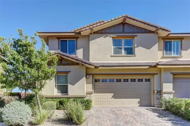 MLS: 2382994 Condo For Sale