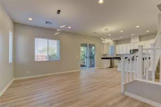 Photo #4: 2382994 Listing 