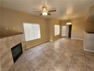 Photo #3: 2383000 Listing