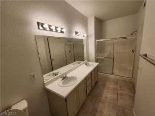 Photo #6: 2383000 Listing