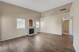 Photo #2: 2383005 Listing