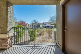 Photo #4: 2383017 Listing