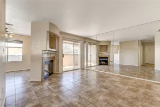 Photo #4: 2383039 Listing 