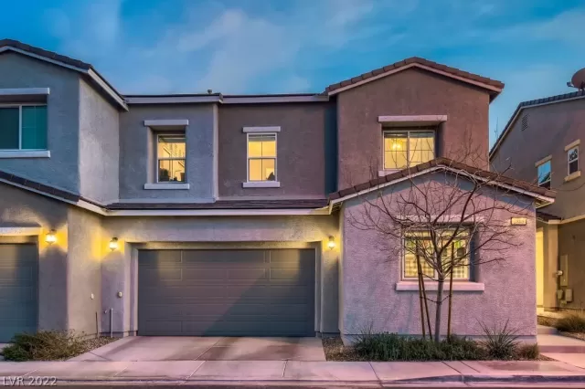 MLS: 2383042 Condo For Sale