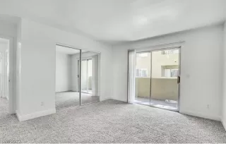 Photo #5: 2383068 Listing 