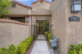 Photo #2: 2383072 Listing