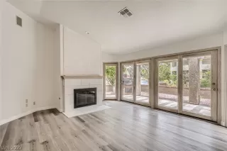 Photo #6: 2383072 Listing