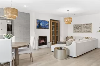 Photo #1: 2383076 Listing