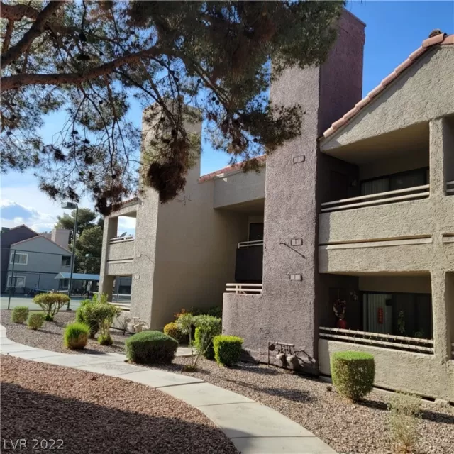 MLS: 2383087 Condo For Sale