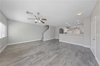 Photo #4: 2383090 Listing