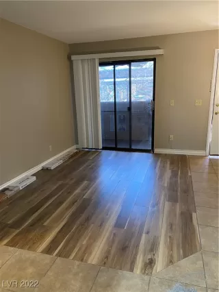 Photo #1: 2383119 Listing 