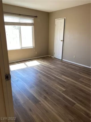 Photo #5: 2383119 Listing 