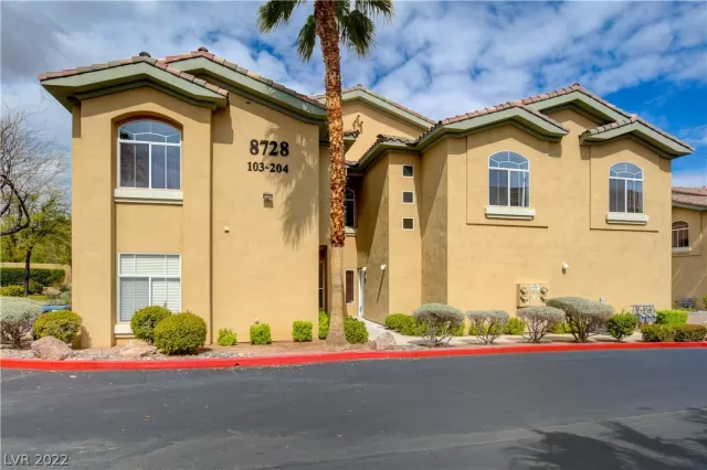 MLS: 2383130 Condo For Sale