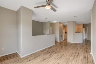 Photo #4: 2383130 Listing