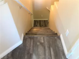 Photo #3: 2383133 Listing