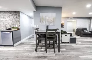 Photo #6: 2383135 Listing