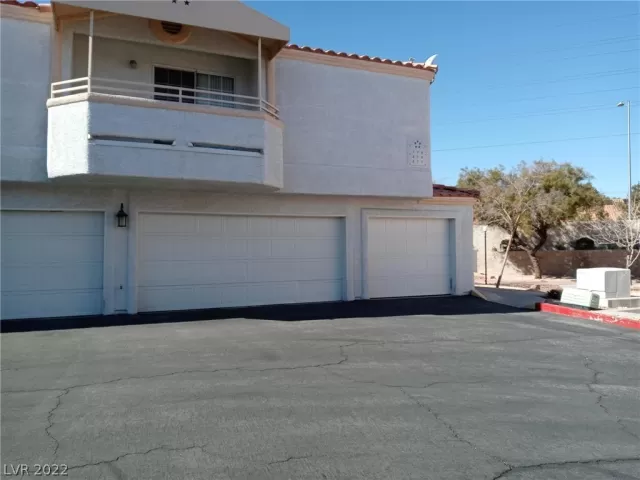 MLS: 2383143 Condo For Sale