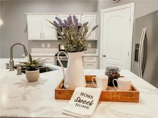 Photo #1: 2383146 Listing