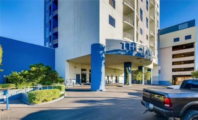 MLS: 2383162 Condo For Sale