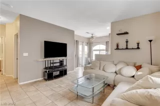 Photo #2: 2383165 Listing 