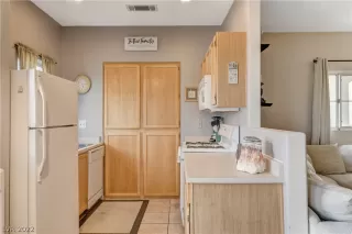 Photo #6: 2383165 Listing 