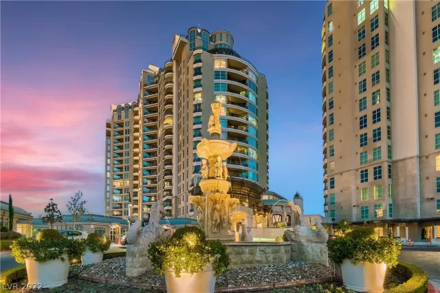 MLS: 2383167 Condo For Sale