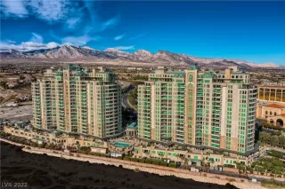 Photo #4: 2383167 Listing