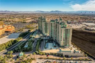 Photo #6: 2383167 Listing