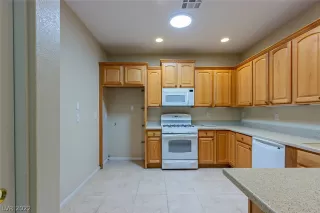 Photo #3: 2383180 Listing 