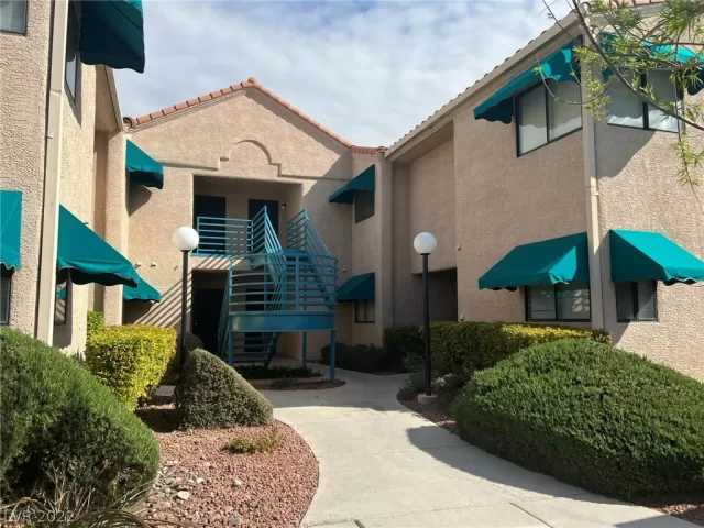 MLS: 2383221 Condo For Sale