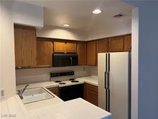 Photo #3: 2383221 Listing 