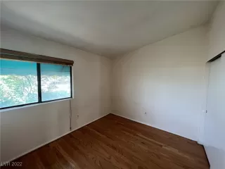 Photo #4: 2383221 Listing 