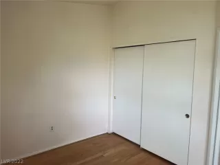 Photo #5: 2383221 Listing 