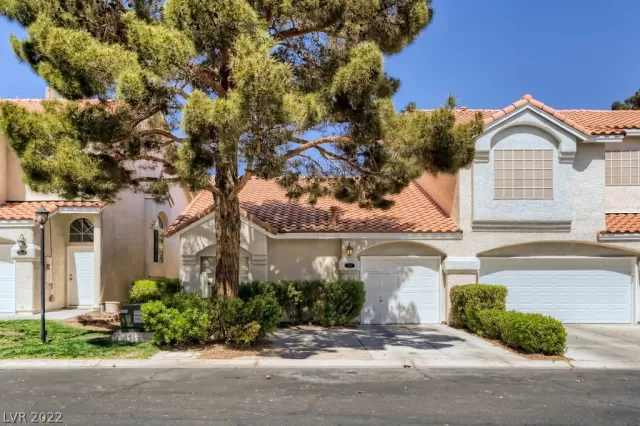 MLS: 2383245 Condo For Sale