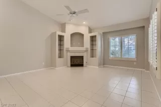 Photo #3: 2383245 Listing