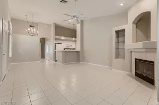 Photo #5: 2383245 Listing