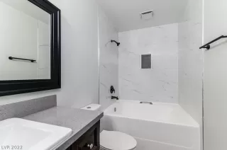 Photo #5: 2383247 Listing