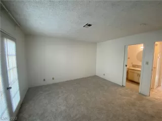 Photo #5: 2383255 Listing 