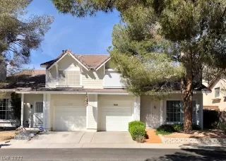 Photo #2: 2383285 Listing