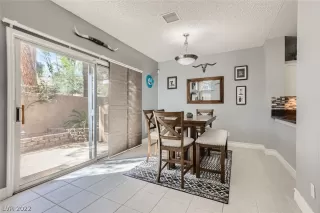 Photo #5: 2383303 Listing