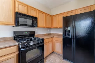 Photo #1: 2383304 Listing