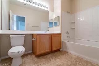 Photo #3: 2383304 Listing