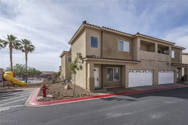 MLS: 2383326 Condo For Sale